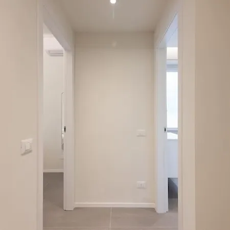 Апартаменты Modern Ac, Wifi Next To 2 Metro Line Stations And Life Area Милан