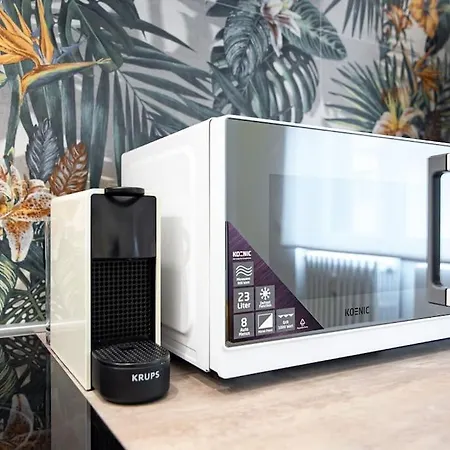 Апартаменты Modern Ac, Wifi Next To 2 Metro Line Stations And Life Area *