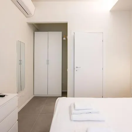 Modern Ac, Wifi Next To 2 Metro Line Stations And Life Area * Milán